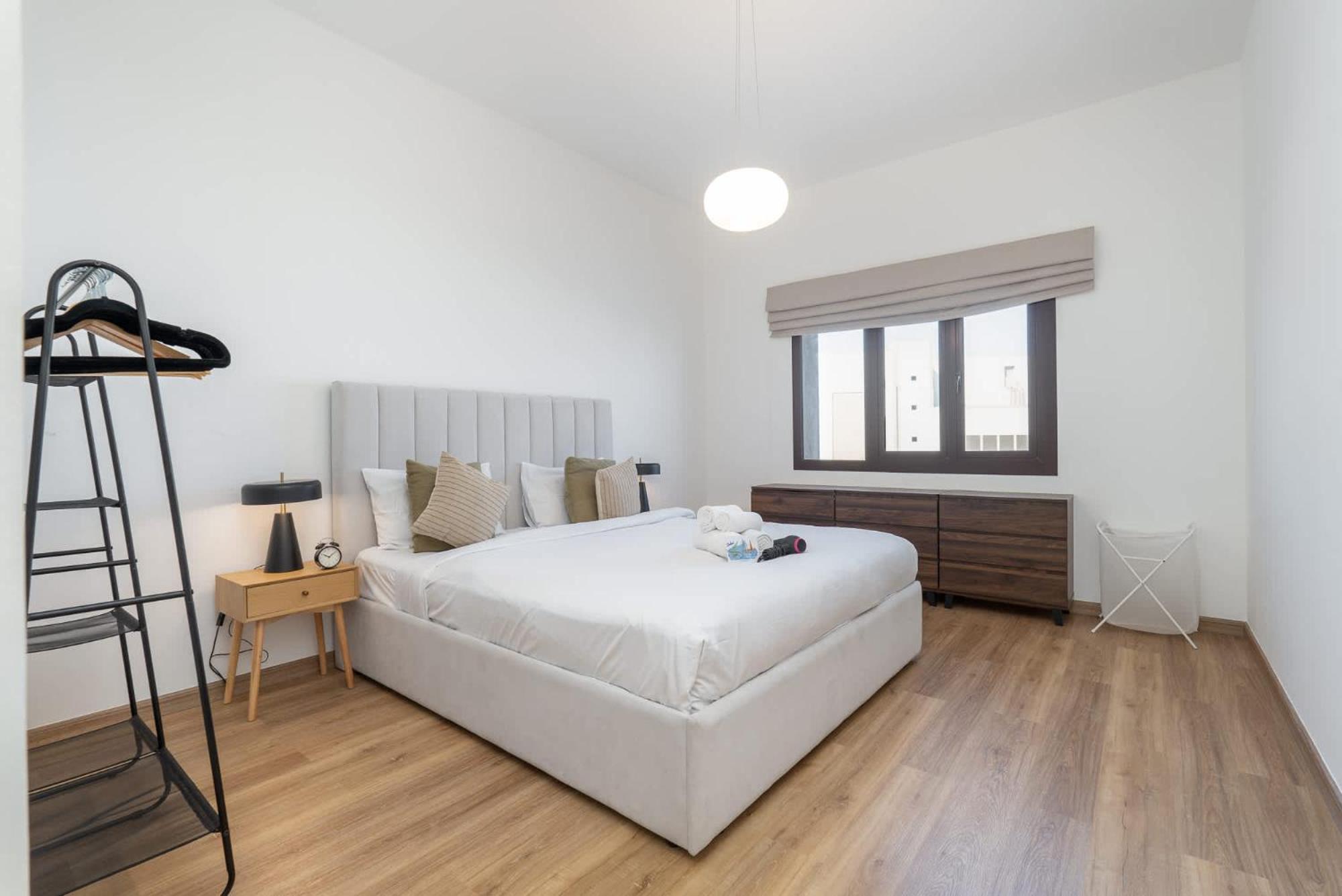 Stylish 2-bedroom With Balcony Views In Dubai